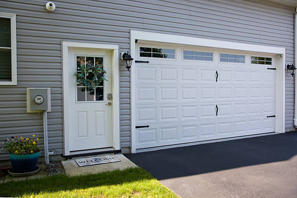 24/7 Emergency Garage Door Panel Replacement experts in Granbury, TX